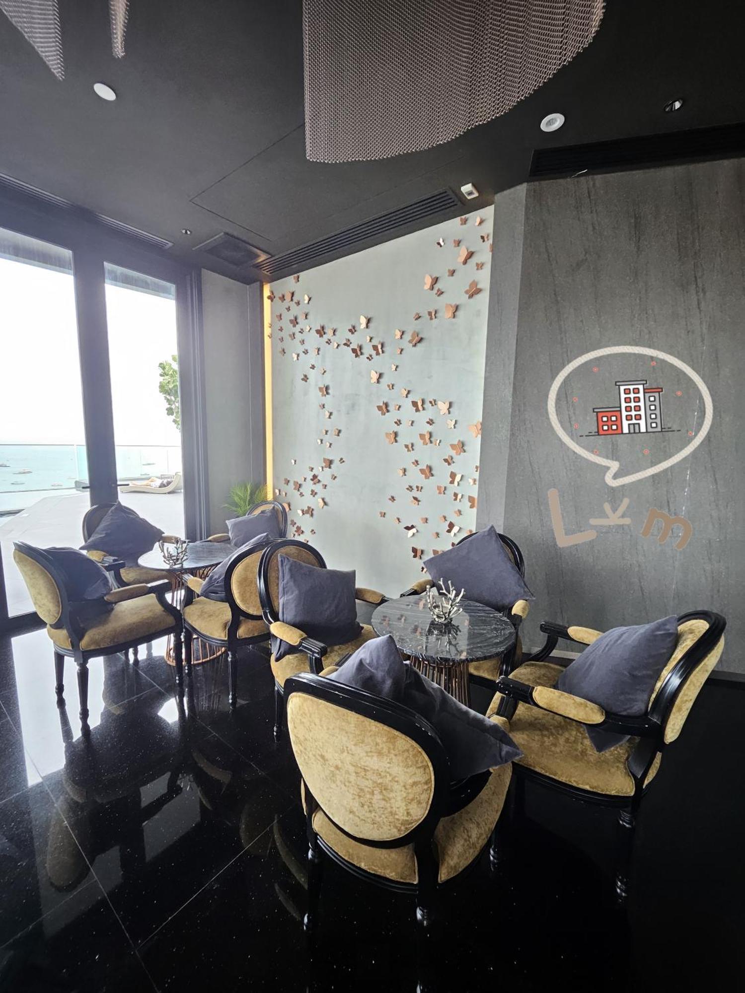 The Edge Pattaya, 公寓 *